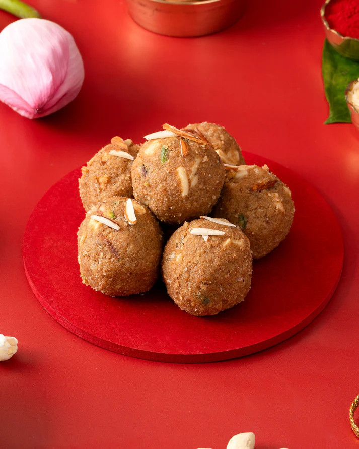 Gond Atta Ladoo