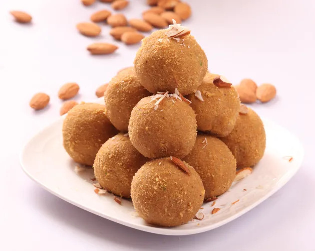Besan Laddu